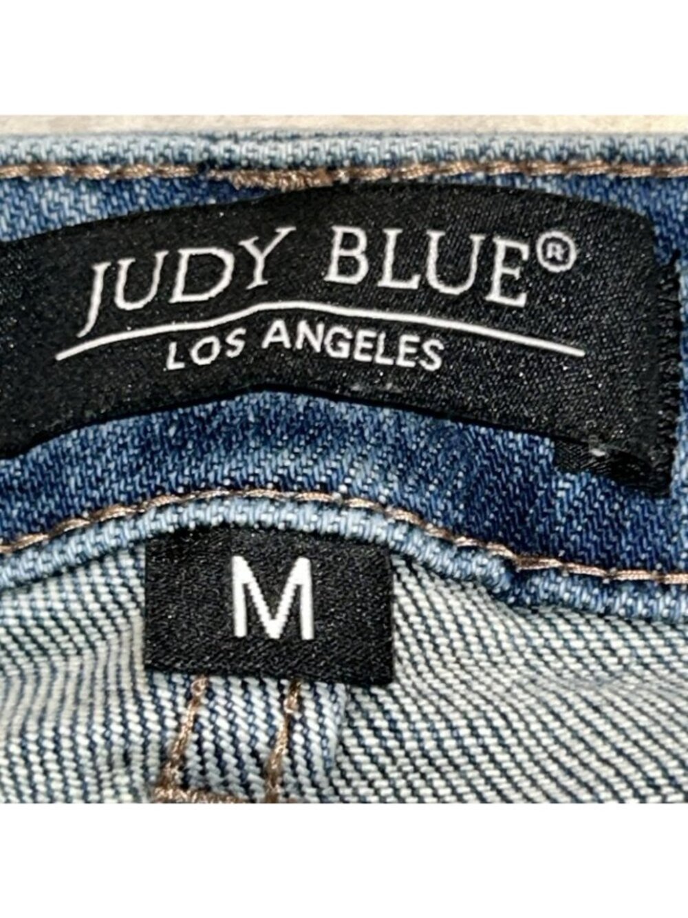 Judy Blue Shorts Womens M Denim Bermuda Distressed Frayed Hem Stretch JB150030 - Picture 5 of 11